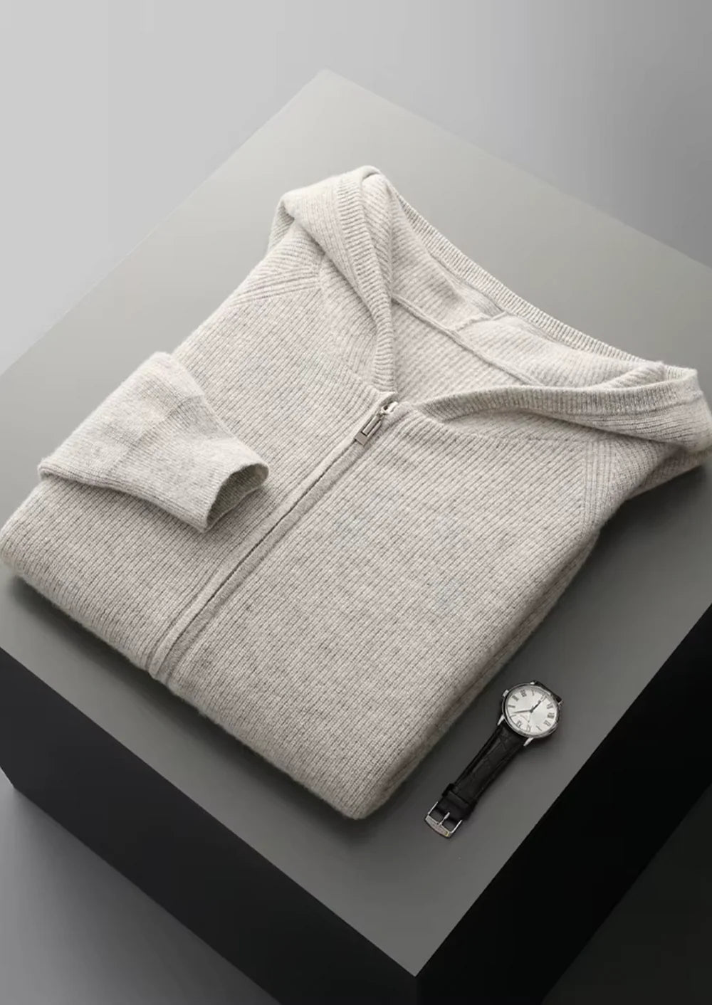SWEAT À CAPUCHE ZIPPÉ EN PURE LAINE MÉRINOS EXTRA-FINE