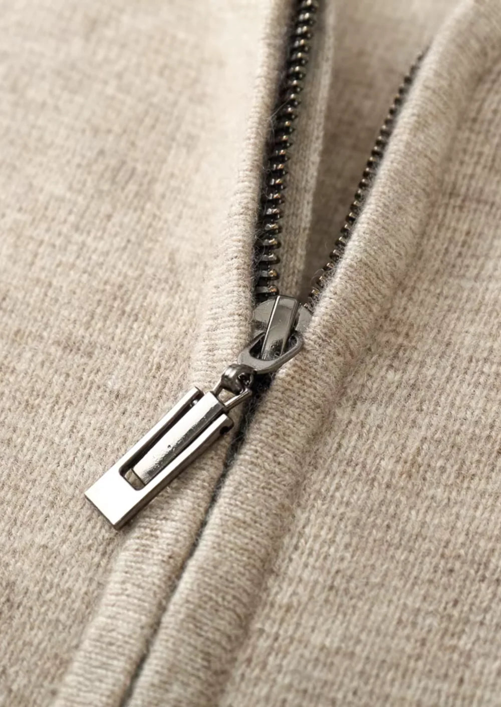 PURE EXTRA-FINE MERINO WOOL ZIPPER HOODIE