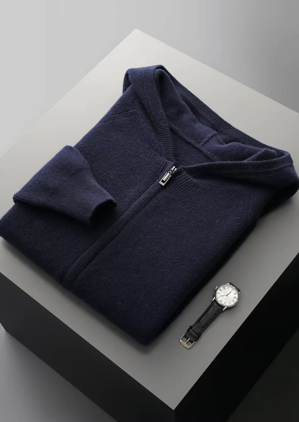 SWEAT À CAPUCHE ZIPPÉ EN PURE LAINE MÉRINOS EXTRA-FINE