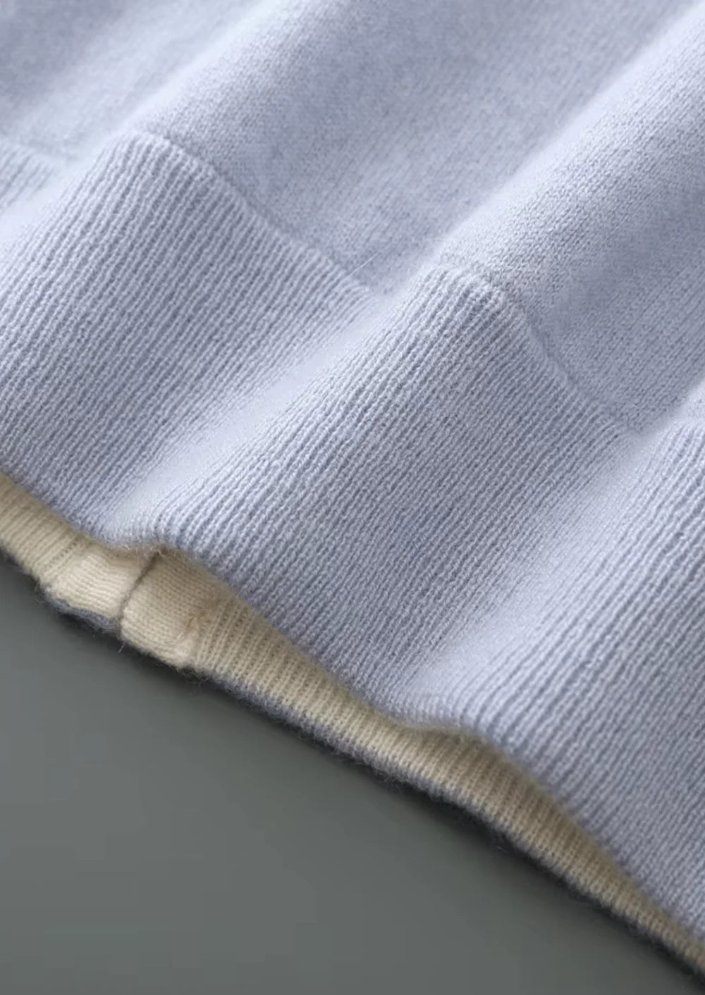 PURE EXTRA-FINE MERINO WOOL ZIP CARDIGAN